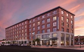 Courtyard By Marriott Portland Downtown/Waterfront